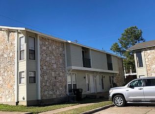 2402 Toro Ln, Bryan, TX 77807