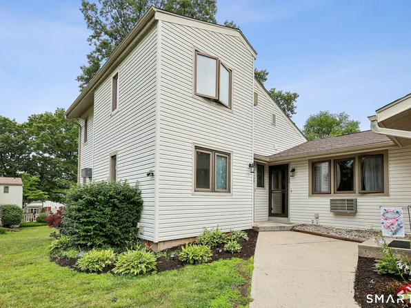 132 Butternut Lane #138, Bristol, CT 06010