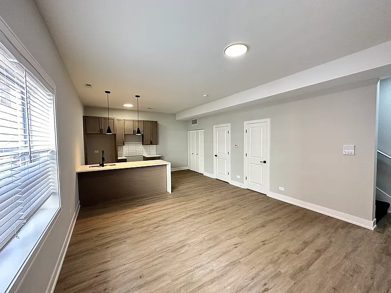 3053 W Cermak Rd #CH — Photo 7
