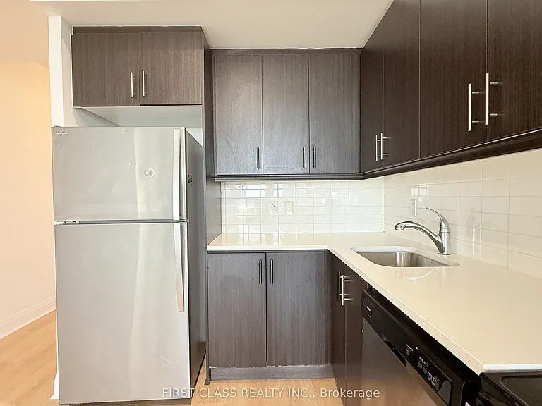 15 Zorra St #606 — Photo 12