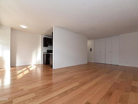 3rd image of 4750 59th St APT 5J