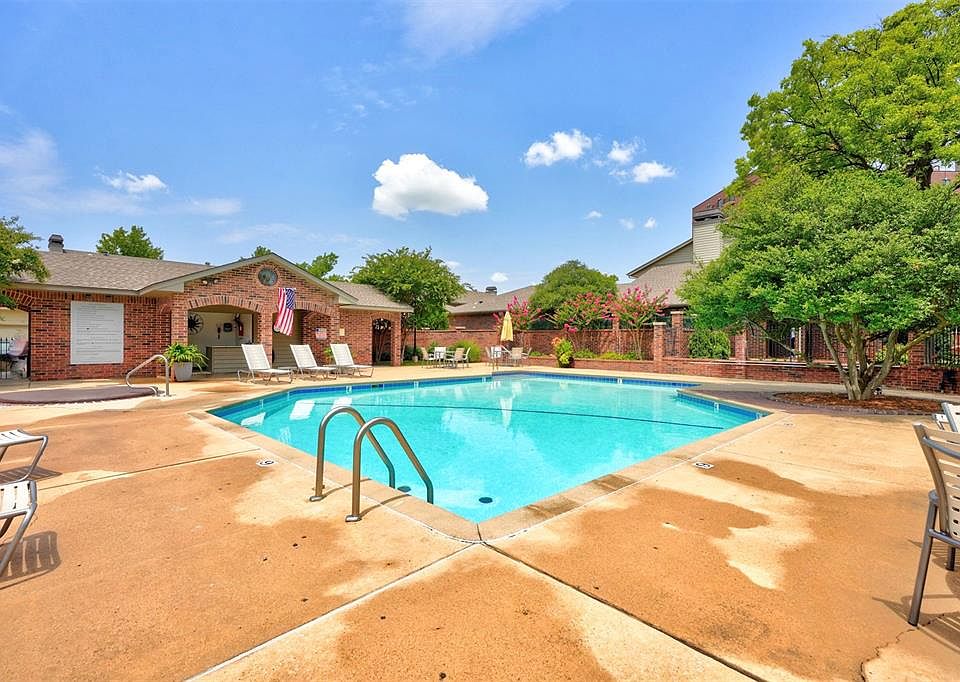 2nd image of 6204 Waterford Blvd APT 10