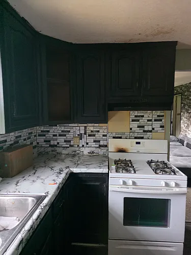 132 N 23rd Pl Photo 1