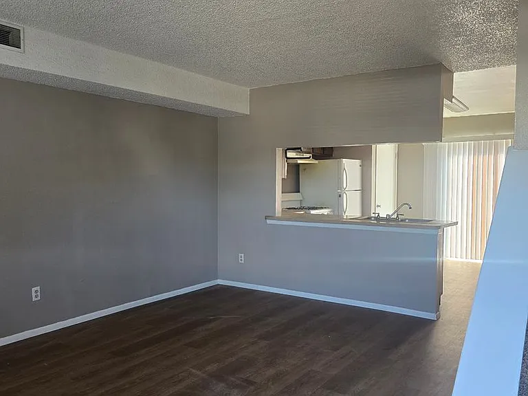 2804 La Habra St — Photo 9