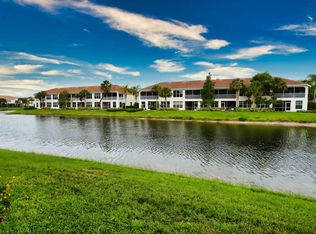 1172 Oxford Ln #27, Naples, FL 34105