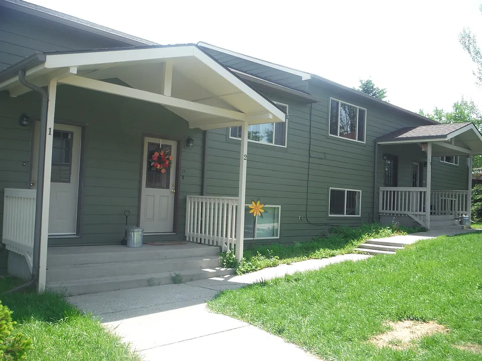 16 Hoffman Dr #1-4