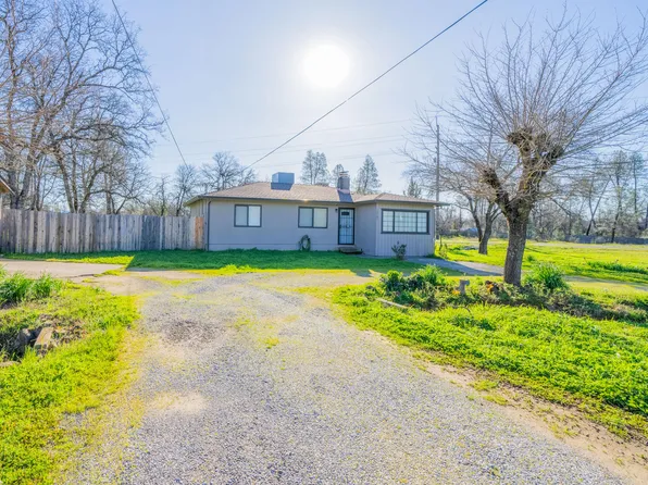 12161 Randolph Rd, Redding, CA 96003