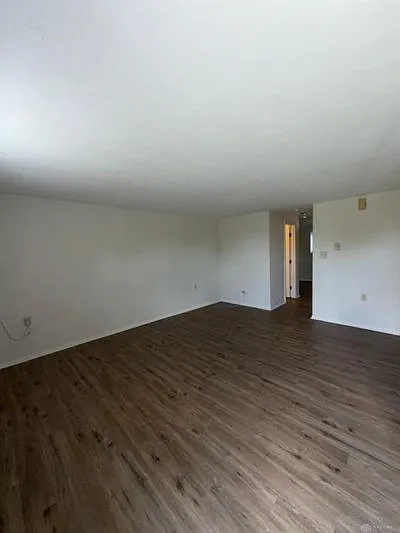 2 bed, 1.5 bath, $875 — Photo 3