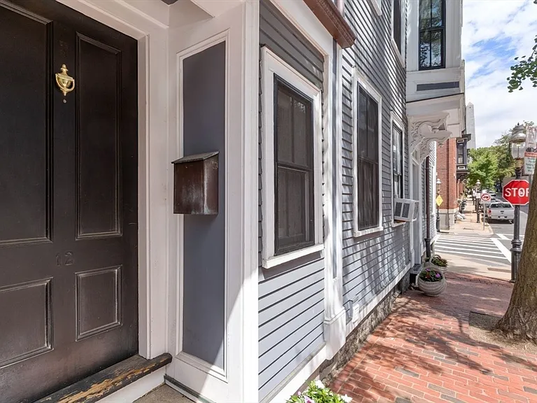 12 Monument Ave #1 — Photo 10