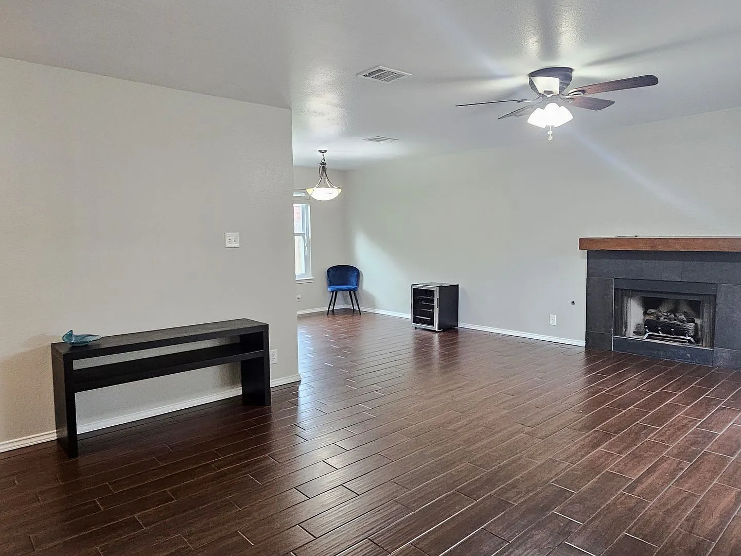 Welcome Home to This 4 Bed / 2.5 Bath Home in Round Rock — Photo 3
