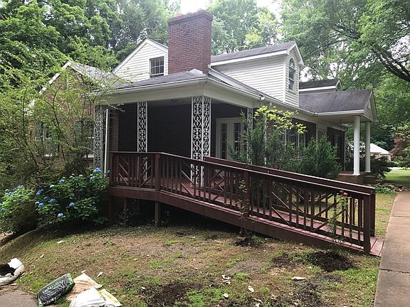 4th image of 10 Dogwood Ln
