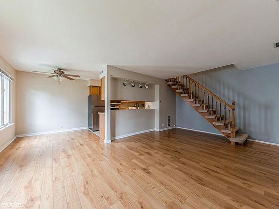 5th image of 1067 Cove Dr #140B