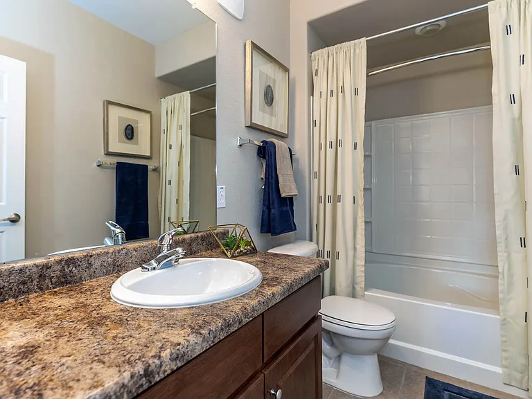 2c2 1140 SQFT 2 Bed 2 Bath