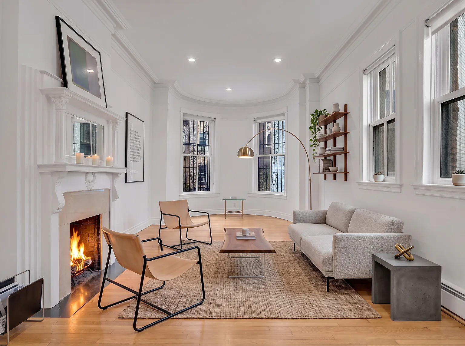 220 East 48th Street — Photo 2