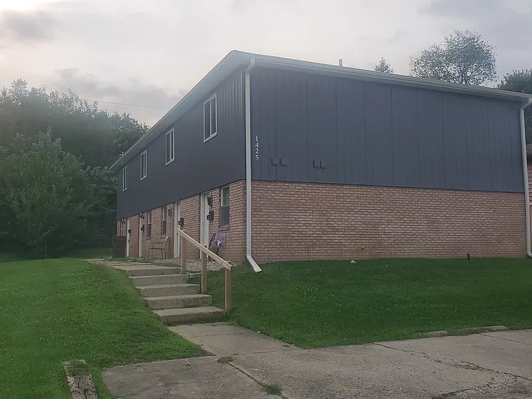 1425 Villa Ct #4 — Photo 1