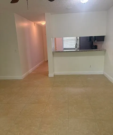 11524 NW 45th St — Photo 7