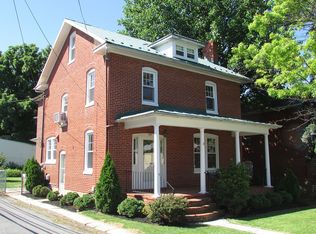 423 E Liberty St, Charles Town, WV 25414
