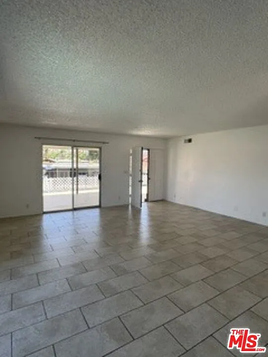 2 bed, 2.0 bath, 1350 sqft, $2,150 — Photo 2