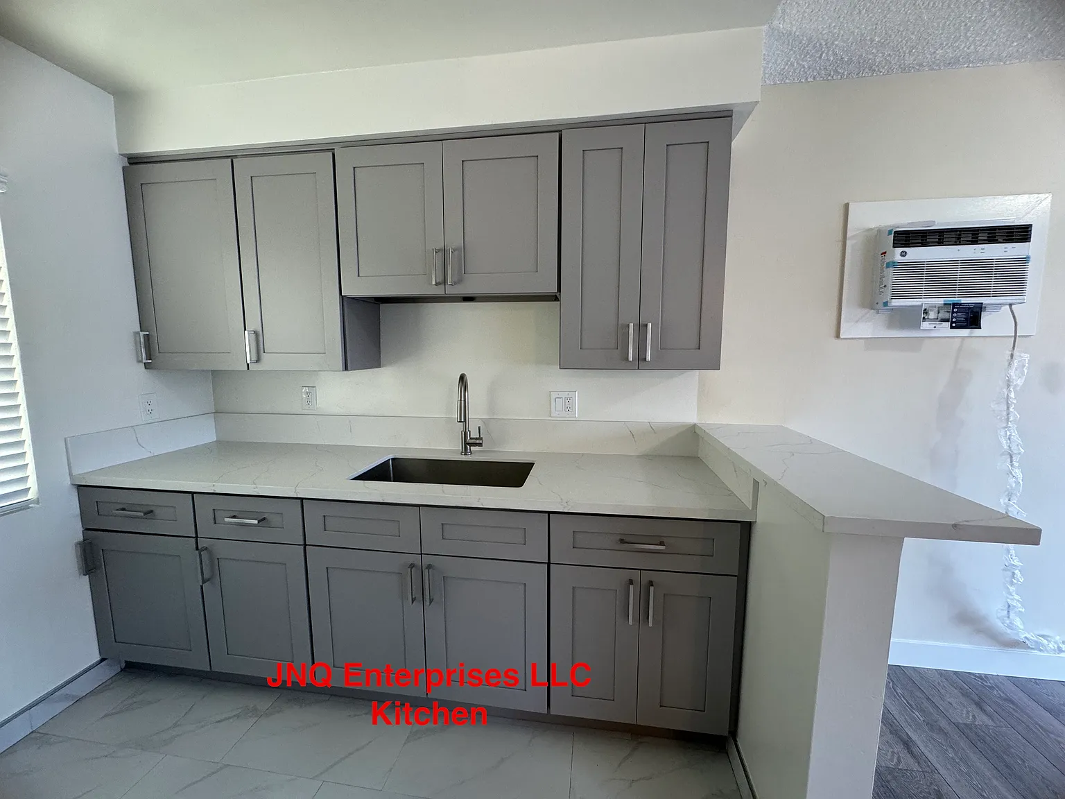 2 bed, 875 sqft, $2,300 — Photo 4