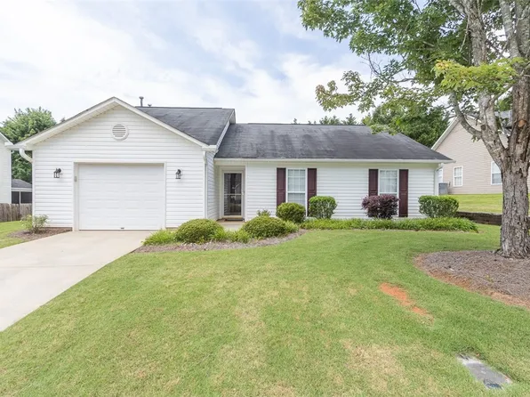 528 Cardinal Woods Way, Easley, SC 29642