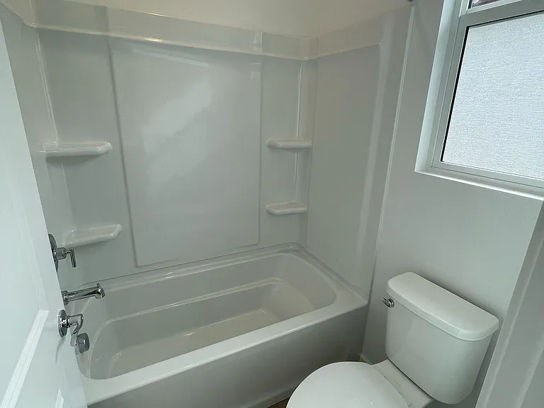 2449 W Rowel Rd — Photo 18