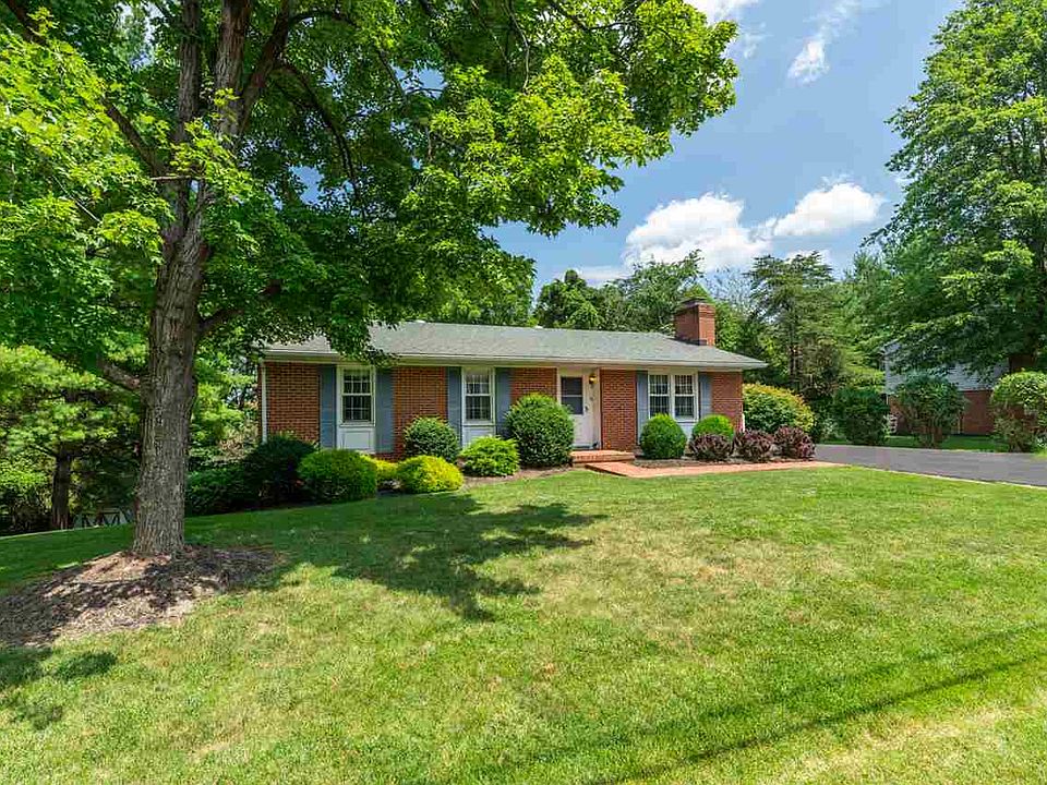 1st image of 18 Kenwood Dr