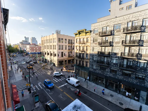 329 Grand Street image 10 of 12