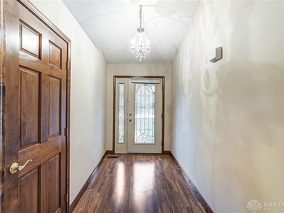 4th image of 125 Millwood Village Dr