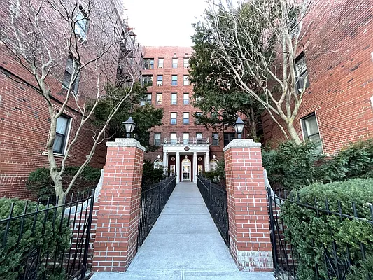 Sold by Douglas Elliman | media 12