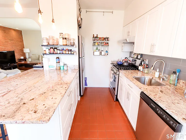 182 Chestnut St #2 — Photo 11