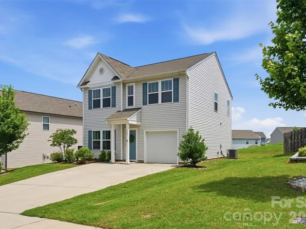 111 Buoy Ln, Statesville, NC 28677