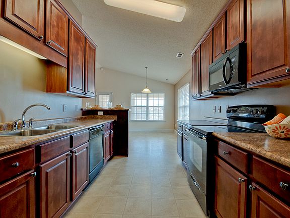5th image of 4803 Carrington Blvd SE