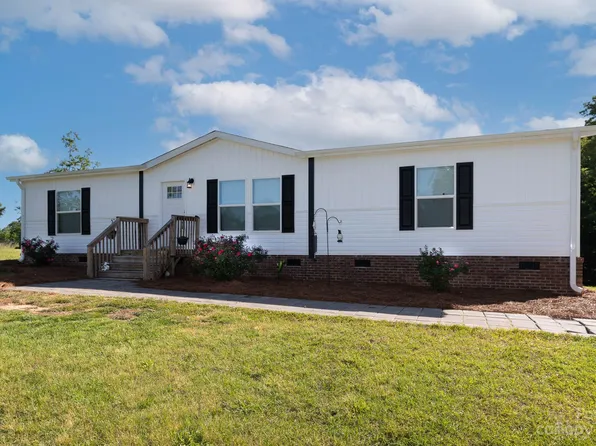 1975 Evans Dr, Lancaster, SC 29720