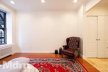 Rented by Mdrn Residential