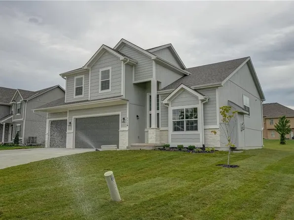 1116 SW Whispering Willow Way, Blue Springs, MO 64064