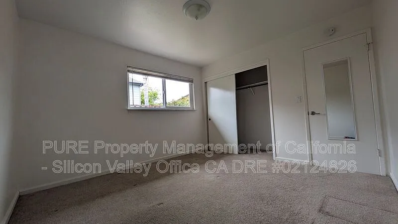 2 bed, 1.0 bath, 903 sqft, $3,995 — Photo 2