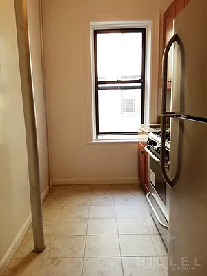 Rented by Hillel Realty Group | media 2