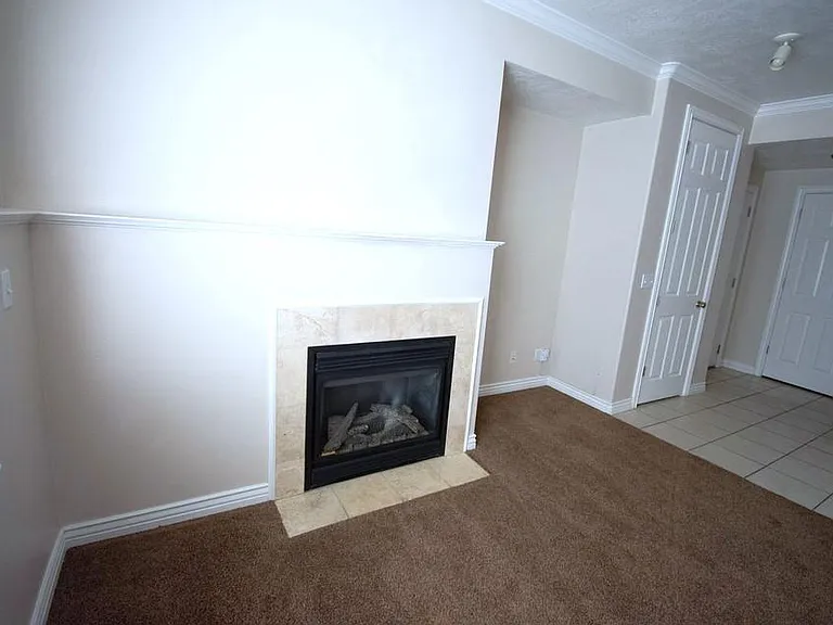 272 W 400 N — Photo 15