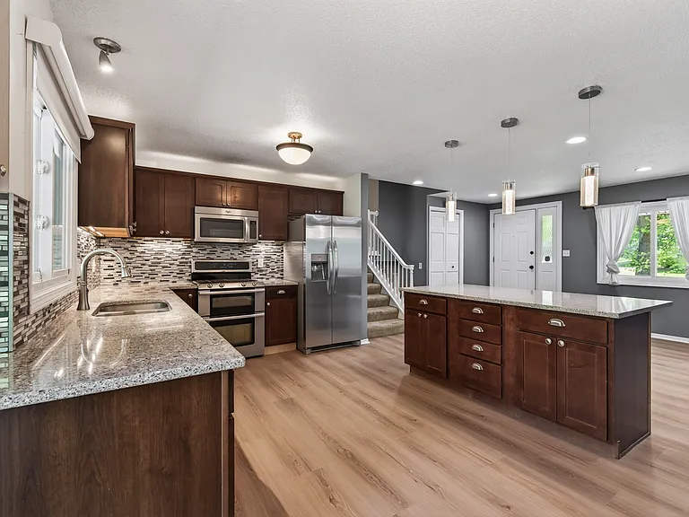 7466 Dallas Ln N — Photo 6