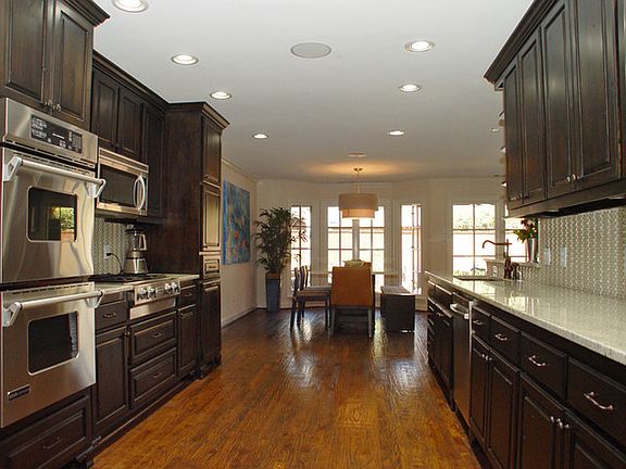 4th image of 4637 Alta Vista Ln