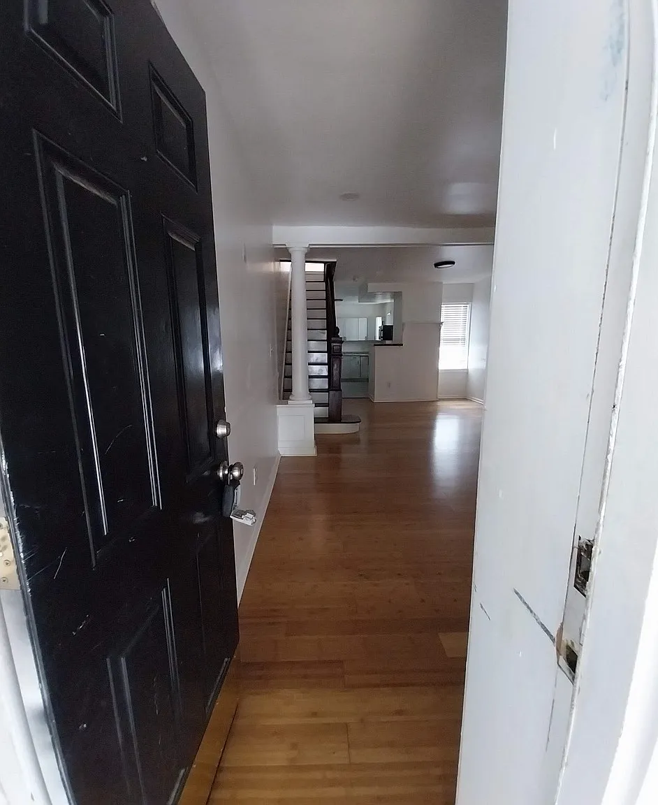 3 bed, 1250 sqft, $1,650 — Photo 2