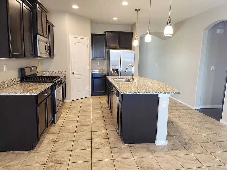 144 La Cuesta Ct NE — Photo 5