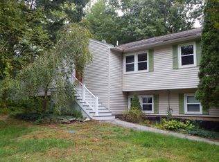 19 Robinson Rd #B, Hudson, NH 03051