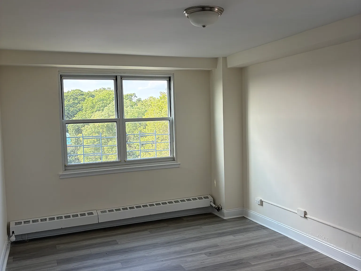 2 bed, 1000 sqft, $3,150 — Photo 2