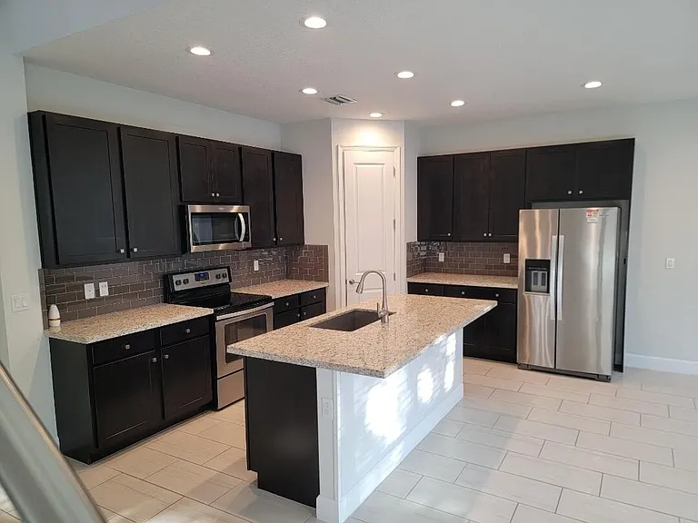 9044 Kingsmoor Way — Photo 4