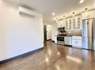 119 Kent Ave, Brooklyn, NY 11249