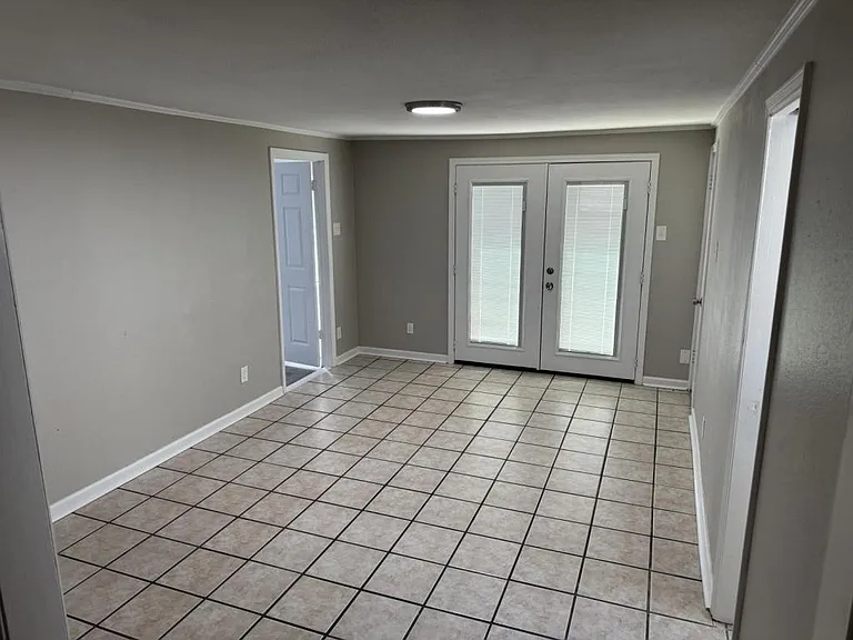 8427 Ridgelea St — Photo 3
