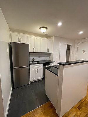 2nd image of 435 E 86th St APT 5D