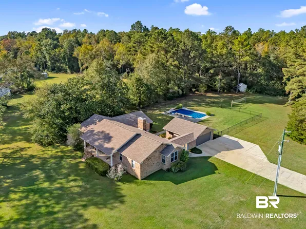 45195 Chalet Dr, Bay Minette, AL 36507