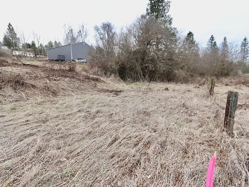 1st image of 427 NE Stringham Rd